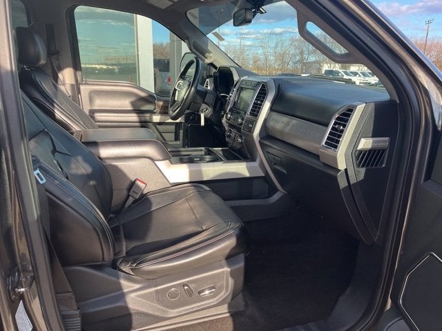 2017 Ford Super Duty F-350 DRW Lariat