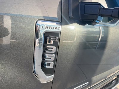 2017 Ford Super Duty F-350 DRW Lariat