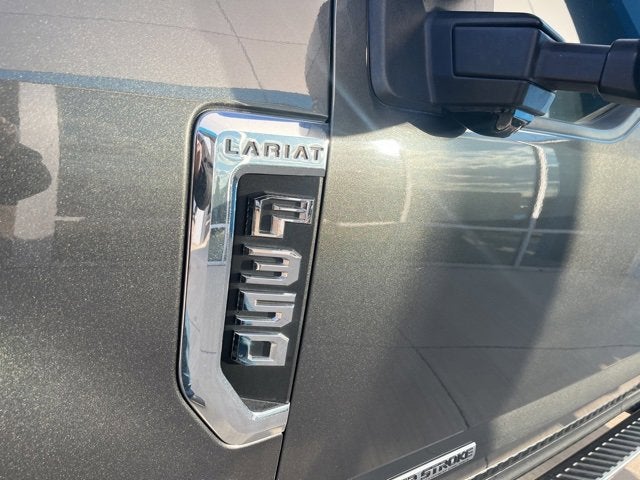 2017 Ford Super Duty F-350 DRW Lariat