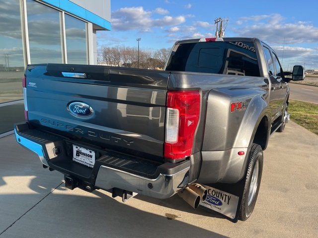 2017 Ford Super Duty F-350 DRW Lariat