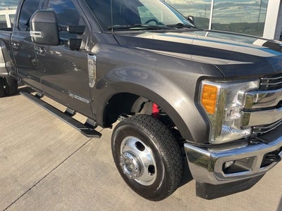 2017 Ford Super Duty F-350 DRW Lariat